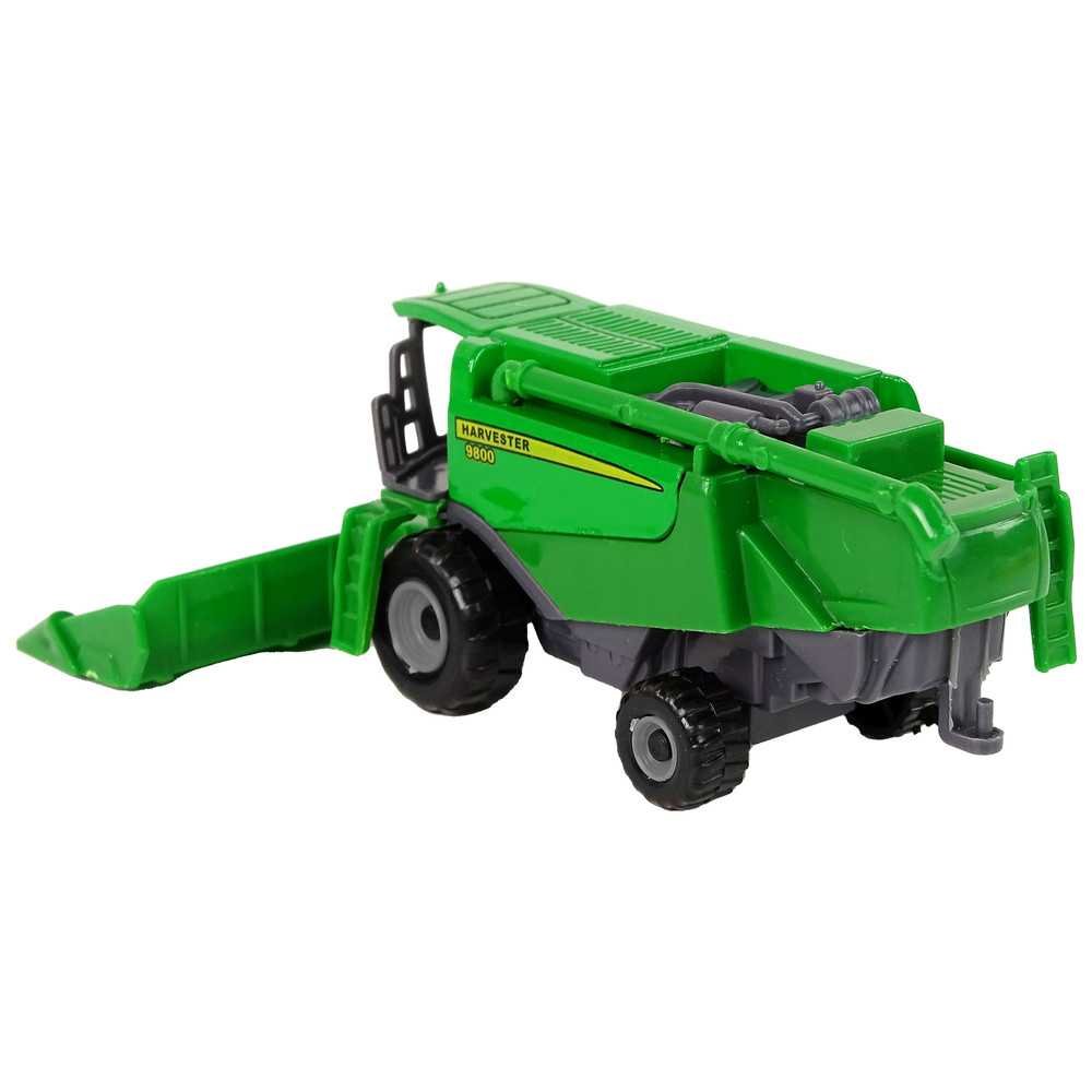 Small Green Harvester Agricultural Vehicle