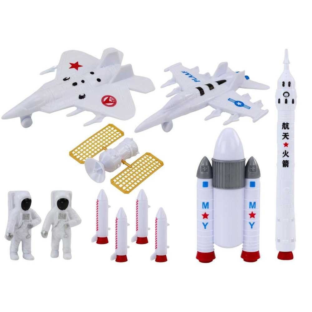 Set of Space Figures Astronauts Rockets 11 Pieces